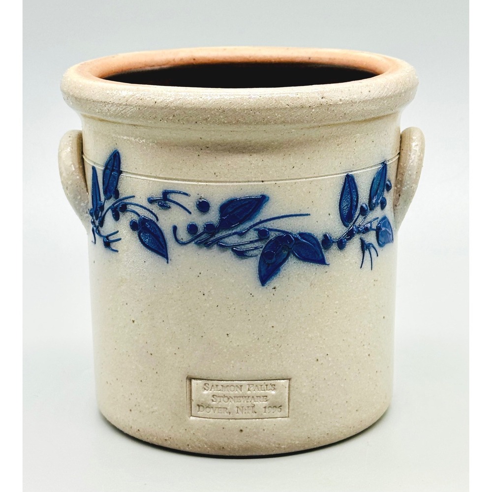 Salmon Falls Stoneware Crock Blueberry Vine Salt Glazed Pottery 1996 5.5 inch
